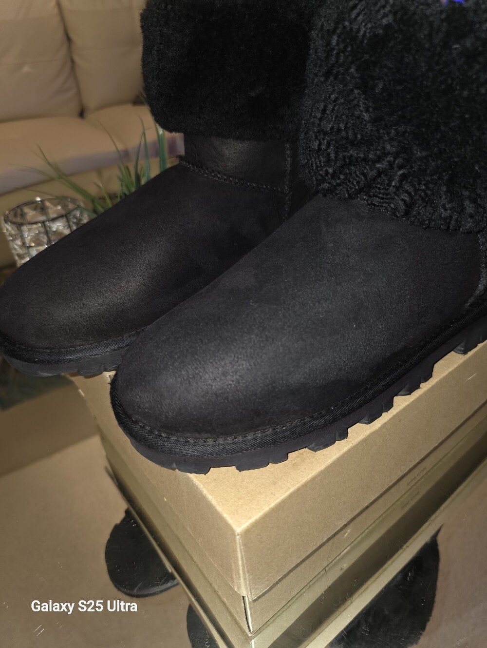 UGG Classic Mini                        RARE " WINTER TREAD" - Picture 10 of 13
